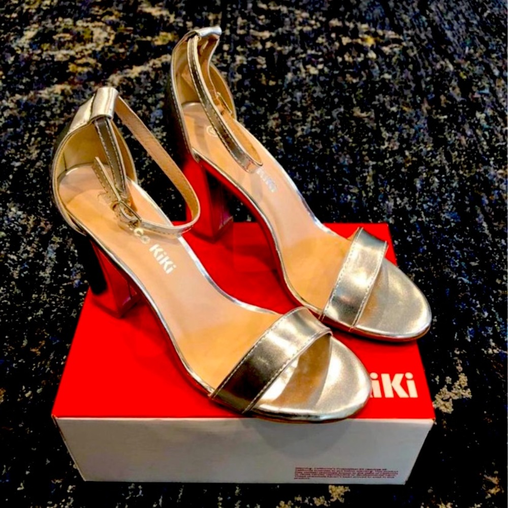 Calico Kiki silver block heels   Free shipping